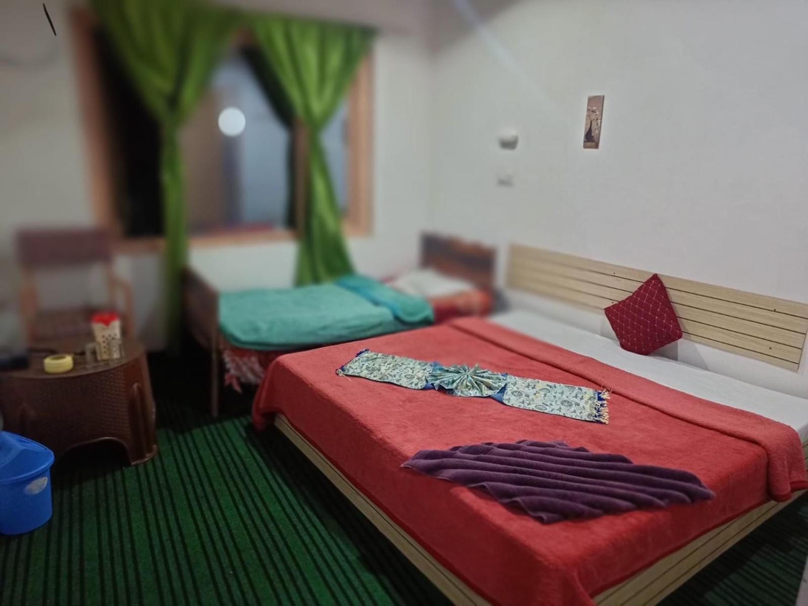 Hotel New Heaven Canal Srīnagar Kültér fotó