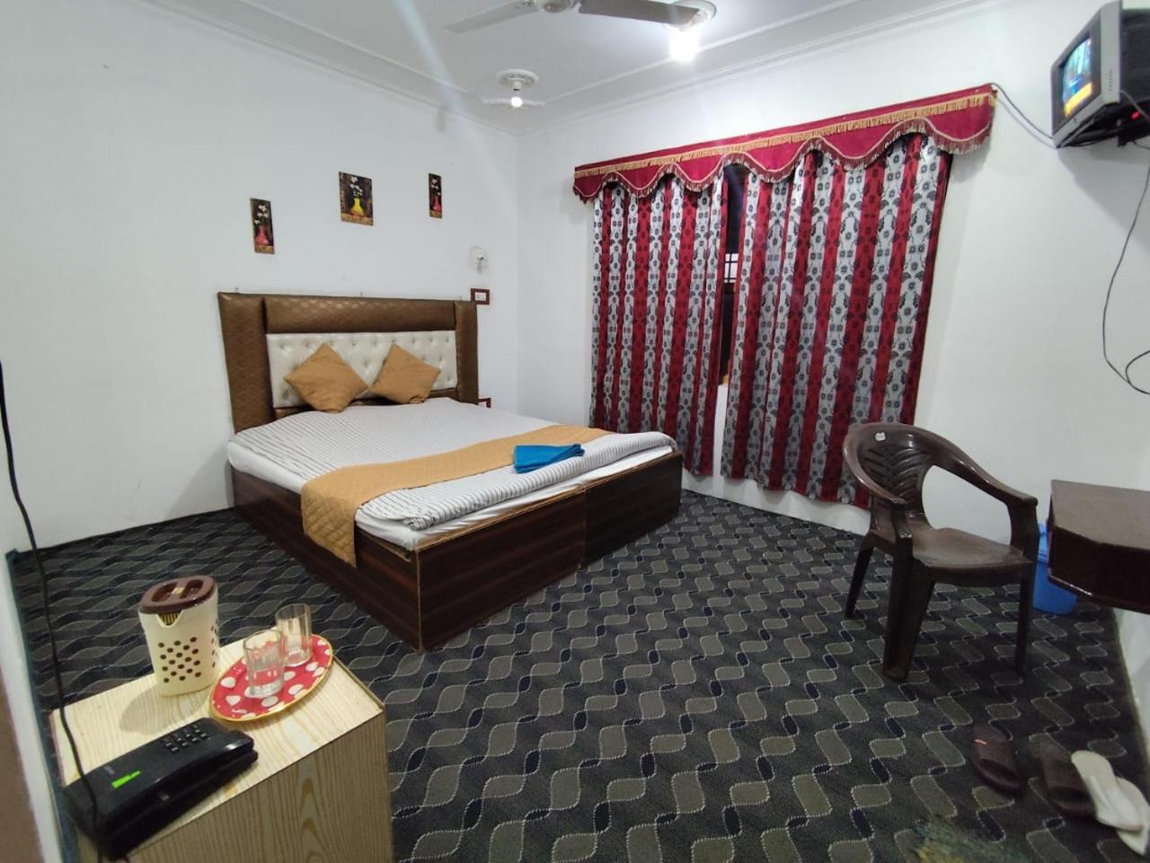 Hotel New Heaven Canal Srīnagar Kültér fotó